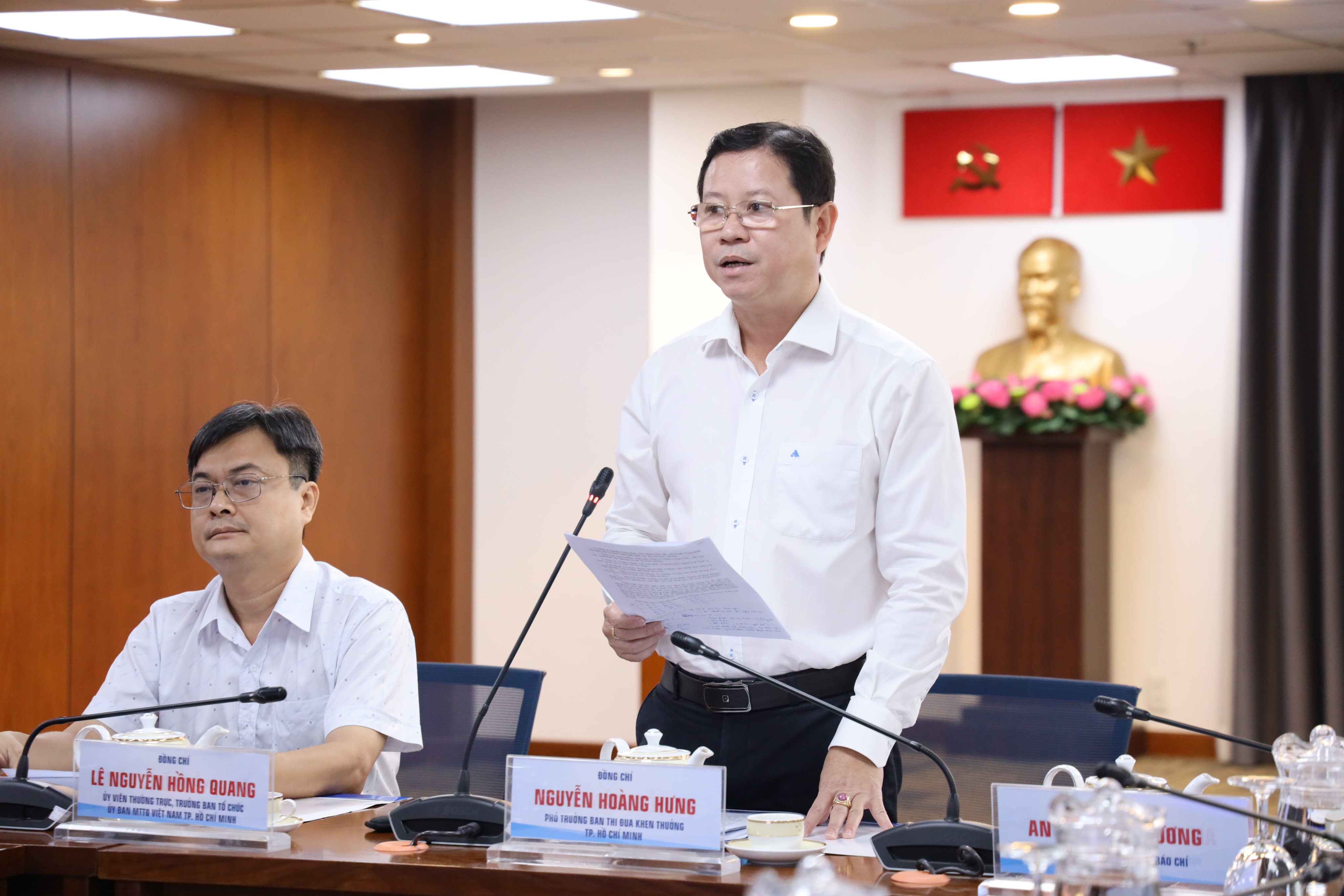 Ông Nguyễn Hoàng Hưng - phó trưởng Ban Thi đua - Khen thưởng TP - thông tin lễ tuyên dương năm nay sẽ có những điểm mới về đối tượng và phương thức tổ chức. (Ảnh: TTBC)