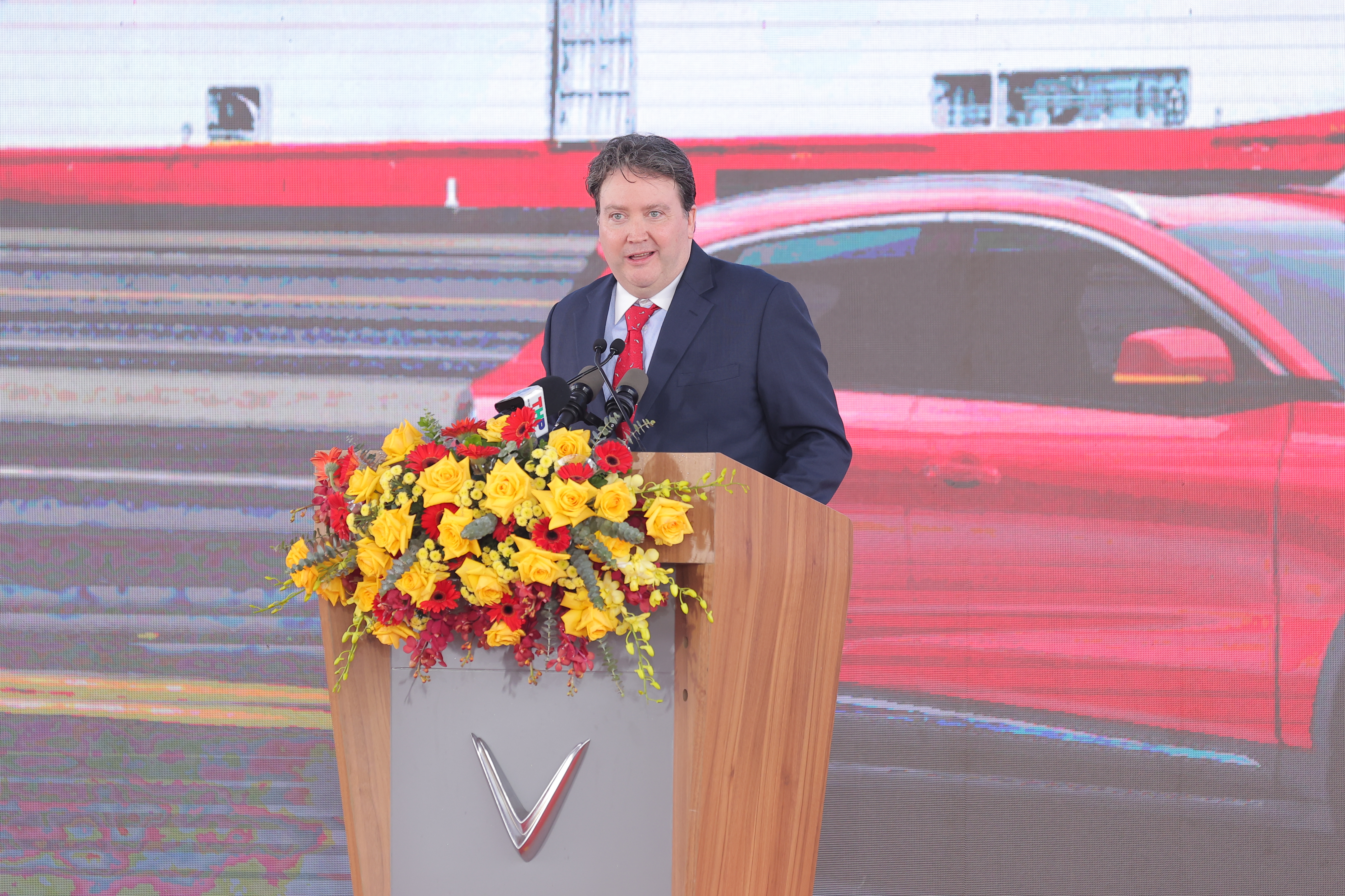 Ông Marc E. Knapper, Đại sứ Hoa Kỳ tại Việt Nam phát biểu tại buổi lễ